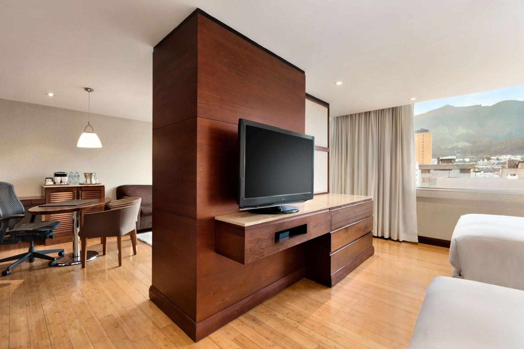 ฮิลตัน โคลอน คิโต Hotel กีโต ภายนอก รูปภาพ