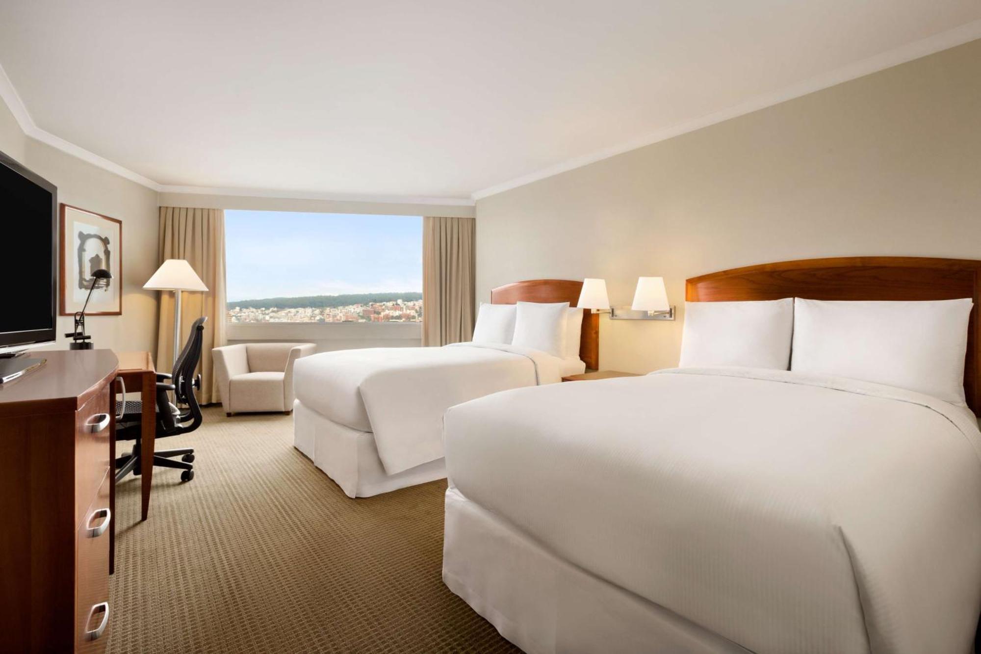 ฮิลตัน โคลอน คิโต Hotel กีโต ภายนอก รูปภาพ